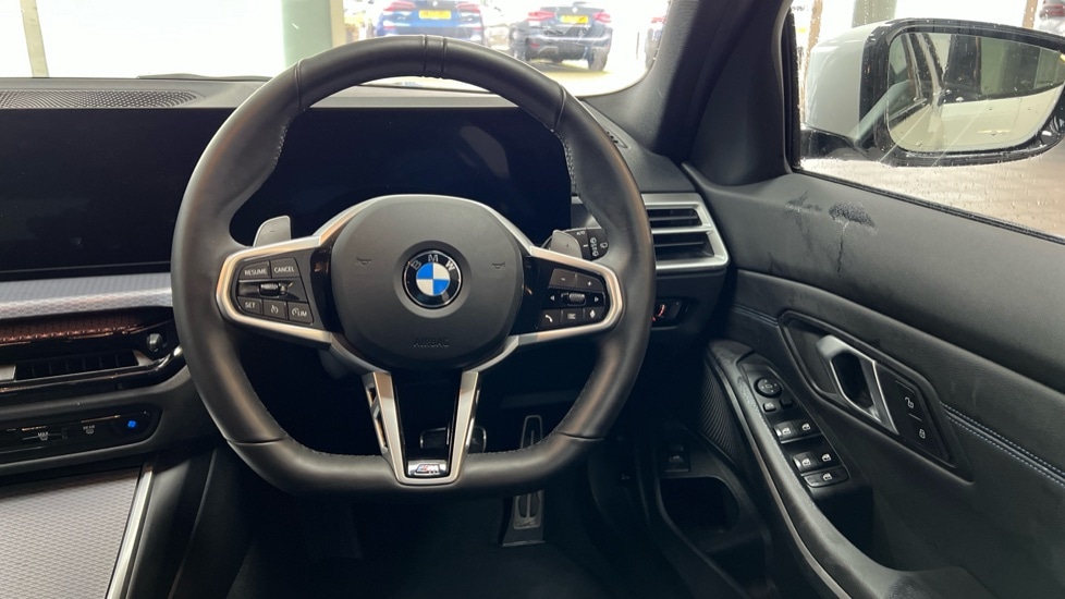 Used BMW 3 Series 2025 for sale - 76552348: Photo 5