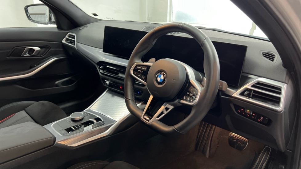 Used BMW 3 Series 2025 for sale - 76552348: Photo 6