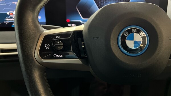 Used BMW iX 2022 for sale - 76140353: Photo 17