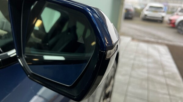 Used BMW iX 2022 for sale - 76140353: Photo 39