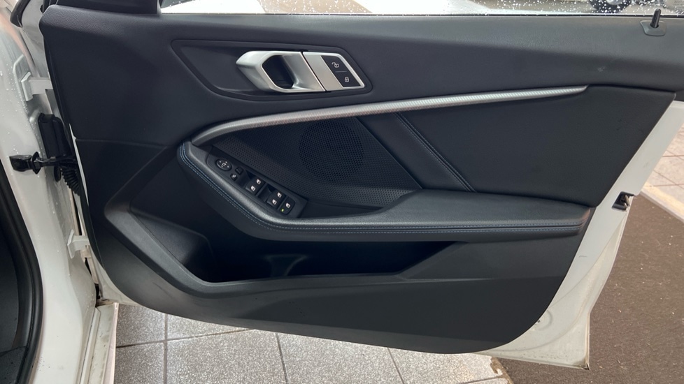 Used BMW 1 Series 2021 for sale - 76140450: Photo 32