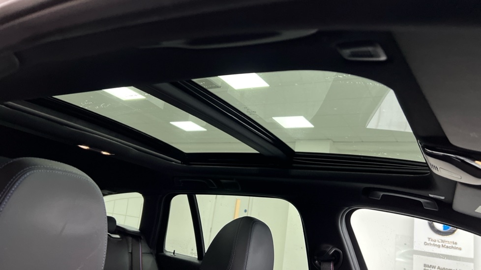 Used BMW 3 Series 2024 for sale - 76580143: Photo 31