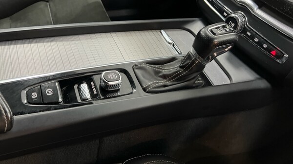 Used Volvo XC60 2018 for sale - 76251731: Photo 24