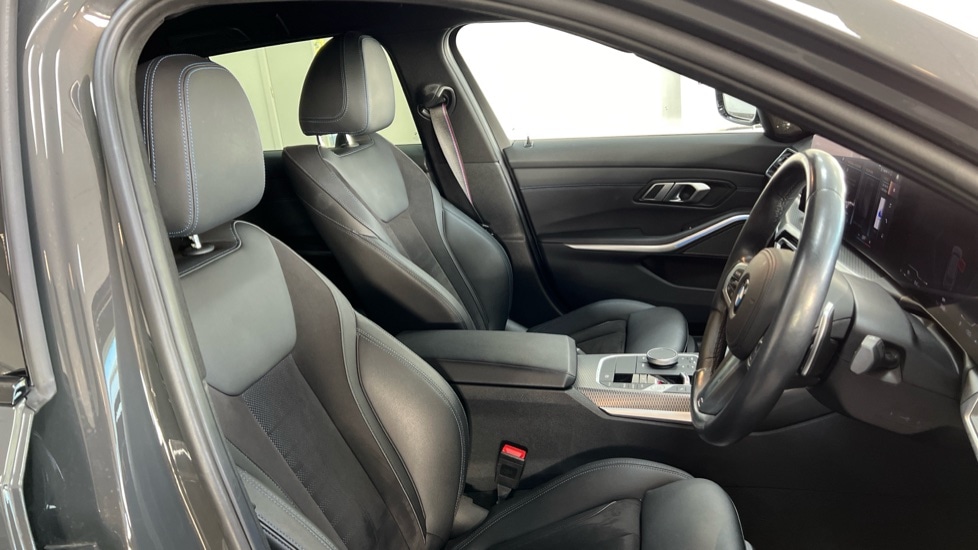 Used BMW 3 Series 2022 for sale - 76458859: Photo 11