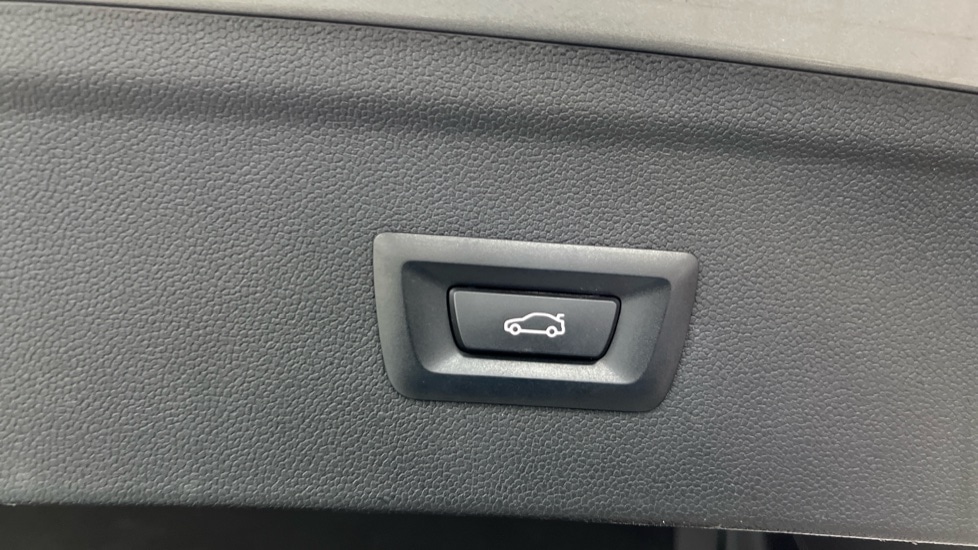 Used BMW iX 2023 for sale - 77018338: Photo 32