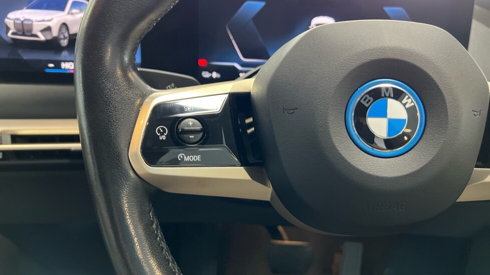Used BMW iX 2022 for sale - 76966784: Photo 17