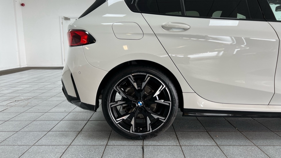 Used BMW 1 Series 2024 for sale - 76438136: Photo 27