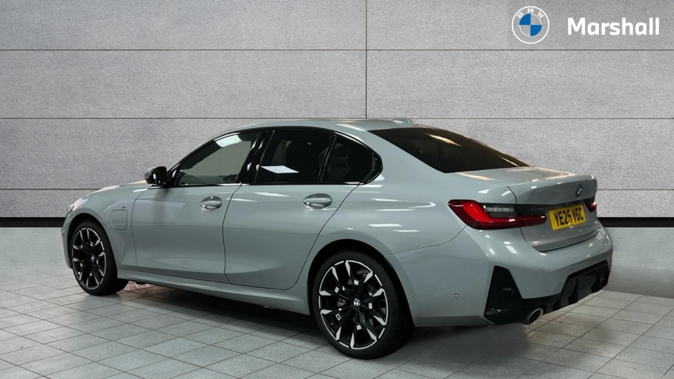 Used BMW 3 Series 2025 for sale - 77067899: Photo 2