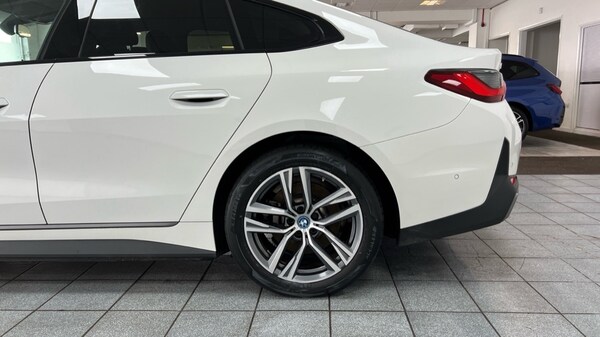 Used BMW i4 2023 for sale - 76140395: Photo 26