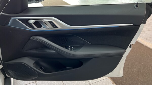 Used BMW i4 2023 for sale - 76140395: Photo 32
