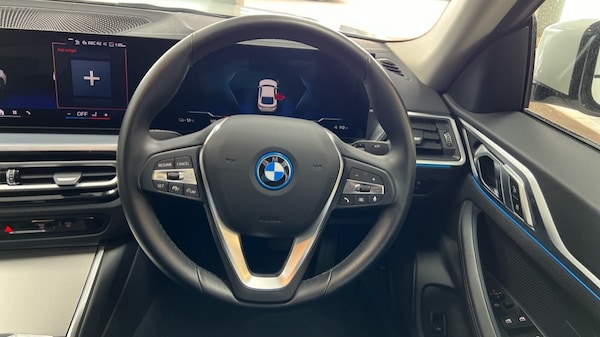 Used BMW i4 2023 for sale - 76140395: Photo 5