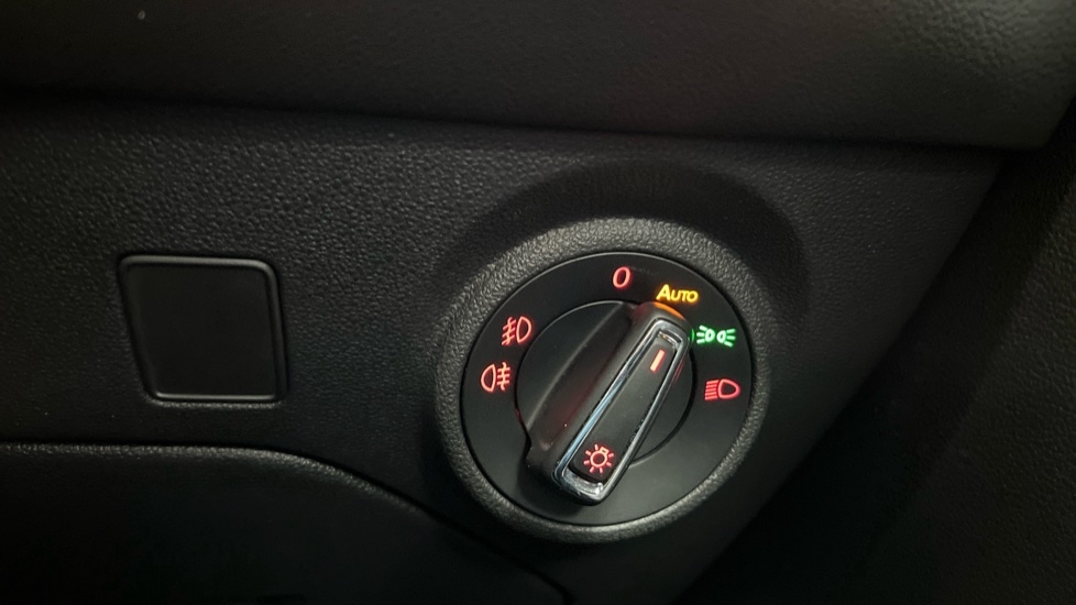 Used SEAT Leon 2019 for sale - 76587070: Photo 30