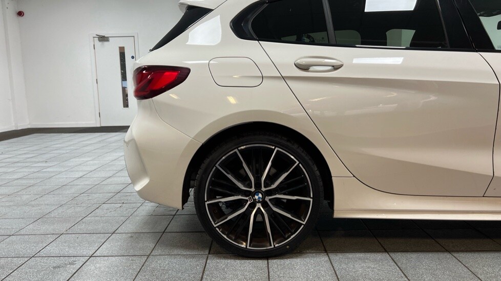 Used BMW 1 Series 2024 for sale - 76217222: Photo 27