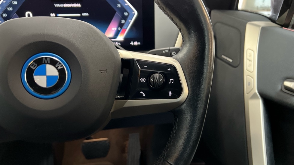 Used BMW iX 2022 for sale - 76556992: Photo 18