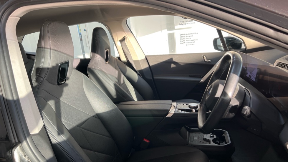 Used BMW iX 2022 for sale - 76350883: Photo 11
