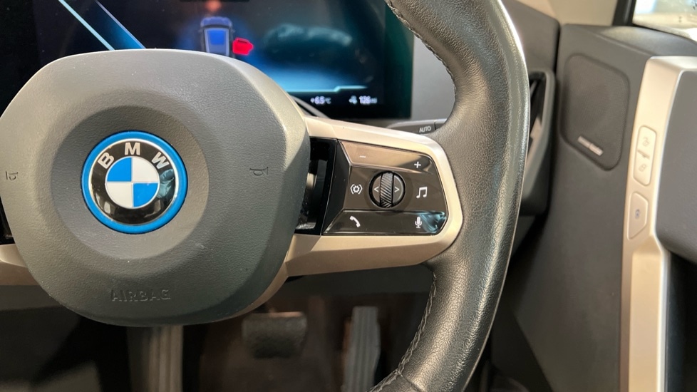 Used BMW iX 2022 for sale - 76350883: Photo 18