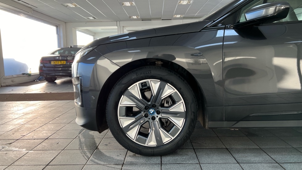 Used BMW iX 2022 for sale - 76350883: Photo 25