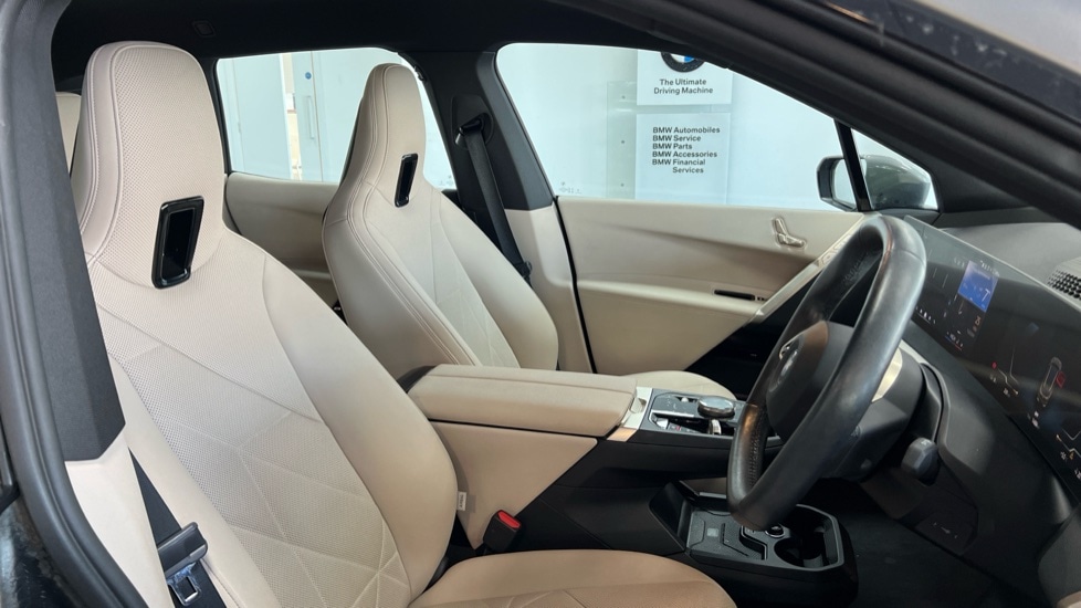 Used BMW iX 2023 for sale - 76901326: Photo 11