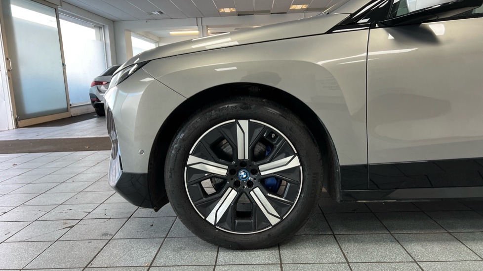 Used BMW iX 2023 for sale - 76901326: Photo 25