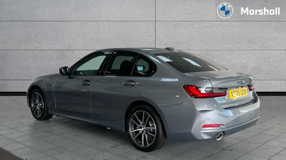 Used BMW 3 Series 2025 for sale - 76466225: Photo 2