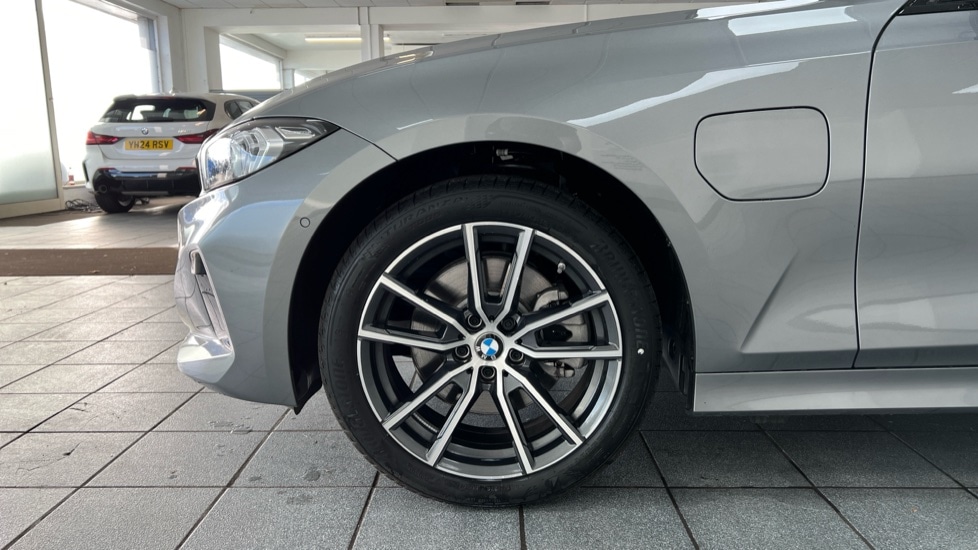 Used BMW 3 Series 2025 for sale - 76466225: Photo 25