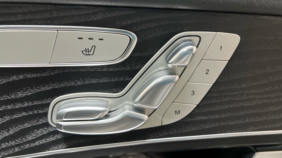 Used Mercedes-Benz GLC 2020 for sale - 76415244: Photo 31