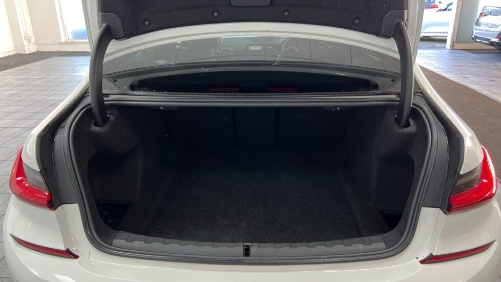 Used BMW 3 Series 2019 for sale - 76766236: Photo 13