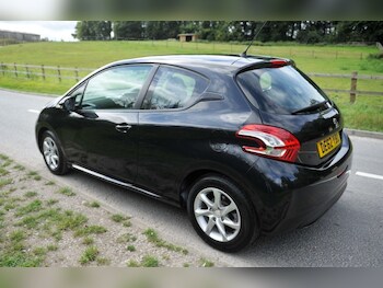 Used Peugeot 208 2012 for sale - 75777132: Photo