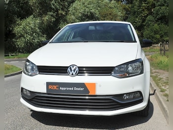 Used Volkswagen Polo 2015 for sale - 75503105: Photo