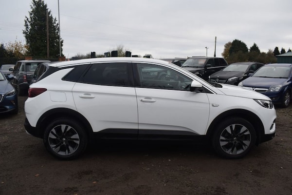 Used Vauxhall Grandland X 2018 for sale - 72911172: Photo 2