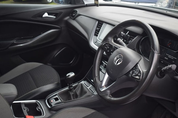 Used Vauxhall Grandland X 2018 for sale - 72911172: Photo 3