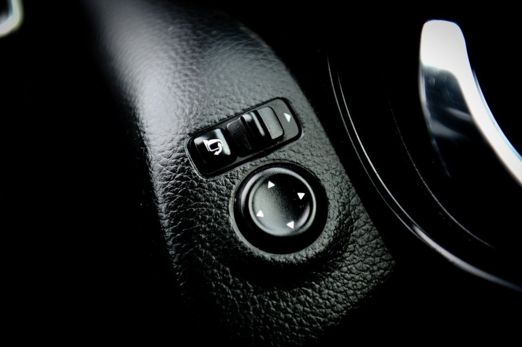 Used Nissan Qashqai 2014 for sale - 76303707: Photo 25