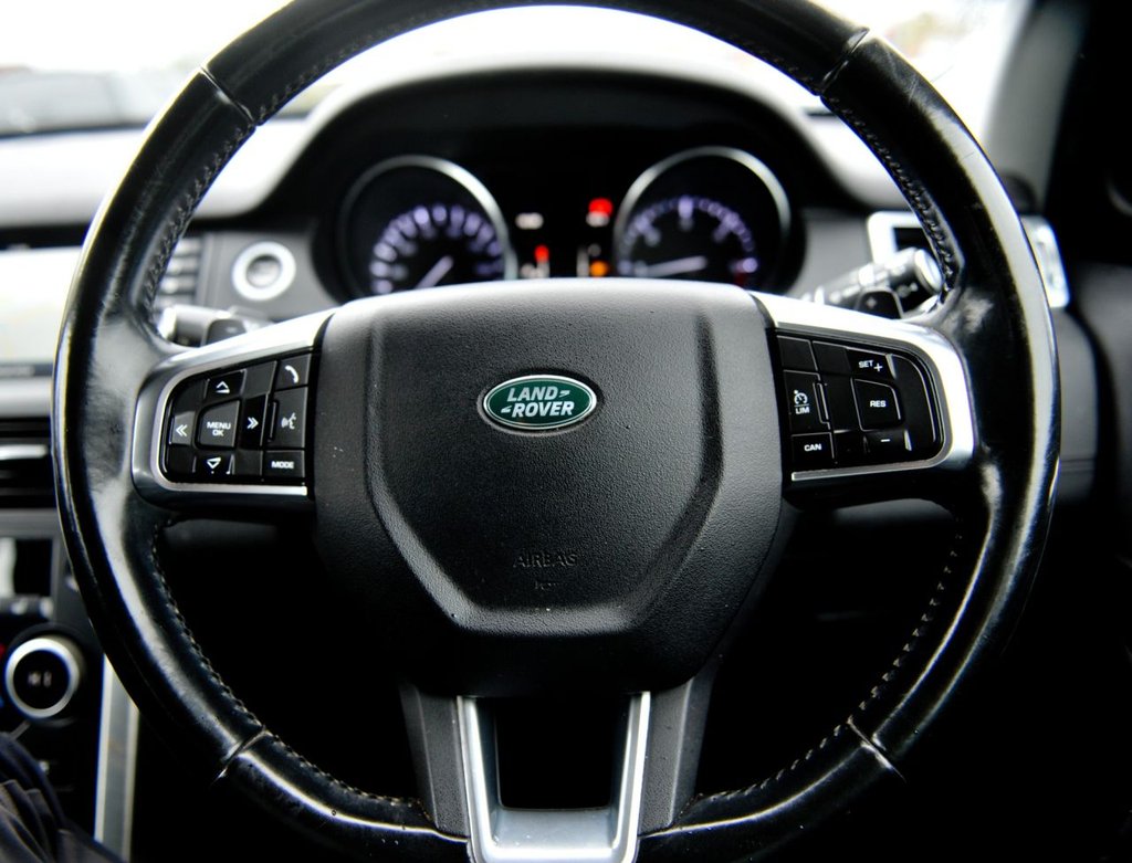 Used Land Rover Discovery Sport 2015 for sale - 76569833: Photo 13