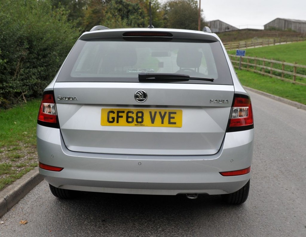 Used Skoda Fabia 2018 for sale - 76245427: Photo 5