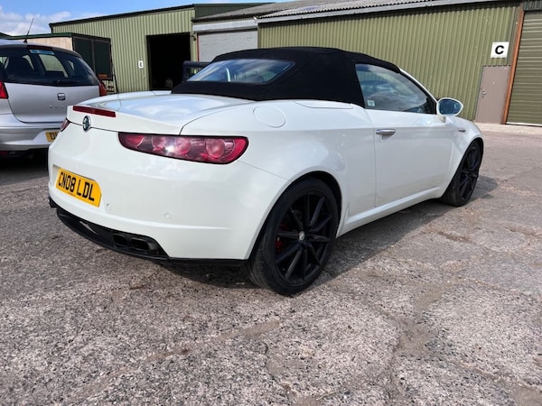 Used Alfa Romeo Spider 2008 for sale - 68546108: Photo 11