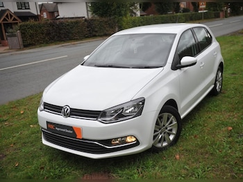 Used Volkswagen Polo 2015 for sale - 76386091: Photo