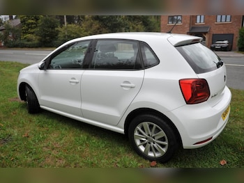 Used Volkswagen Polo 2015 for sale - 76386091: Photo