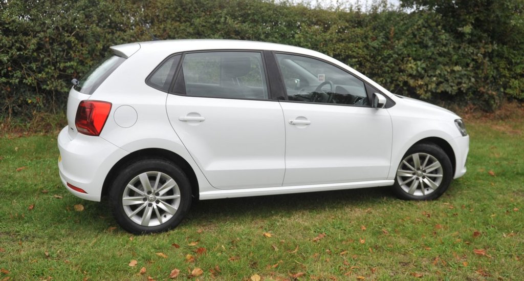 Used Volkswagen Polo 2015 for sale - 76386091: Photo 7