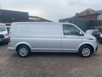 Used Volkswagen Transporter 2021 for sale - 74003103: Photo