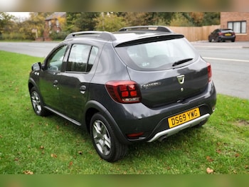 Used Dacia Sandero Stepway 2019 for sale - 76291199: Photo 4