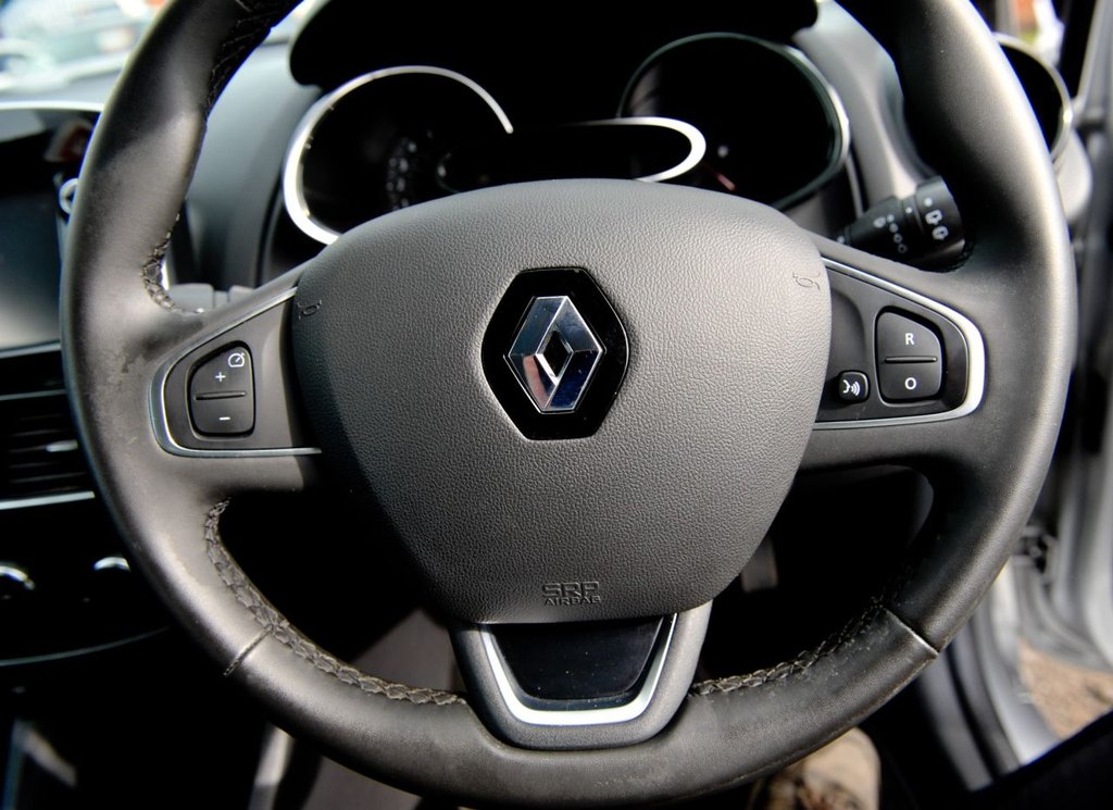 Used Renault Clio 2018 for sale - 76417151: Photo 16