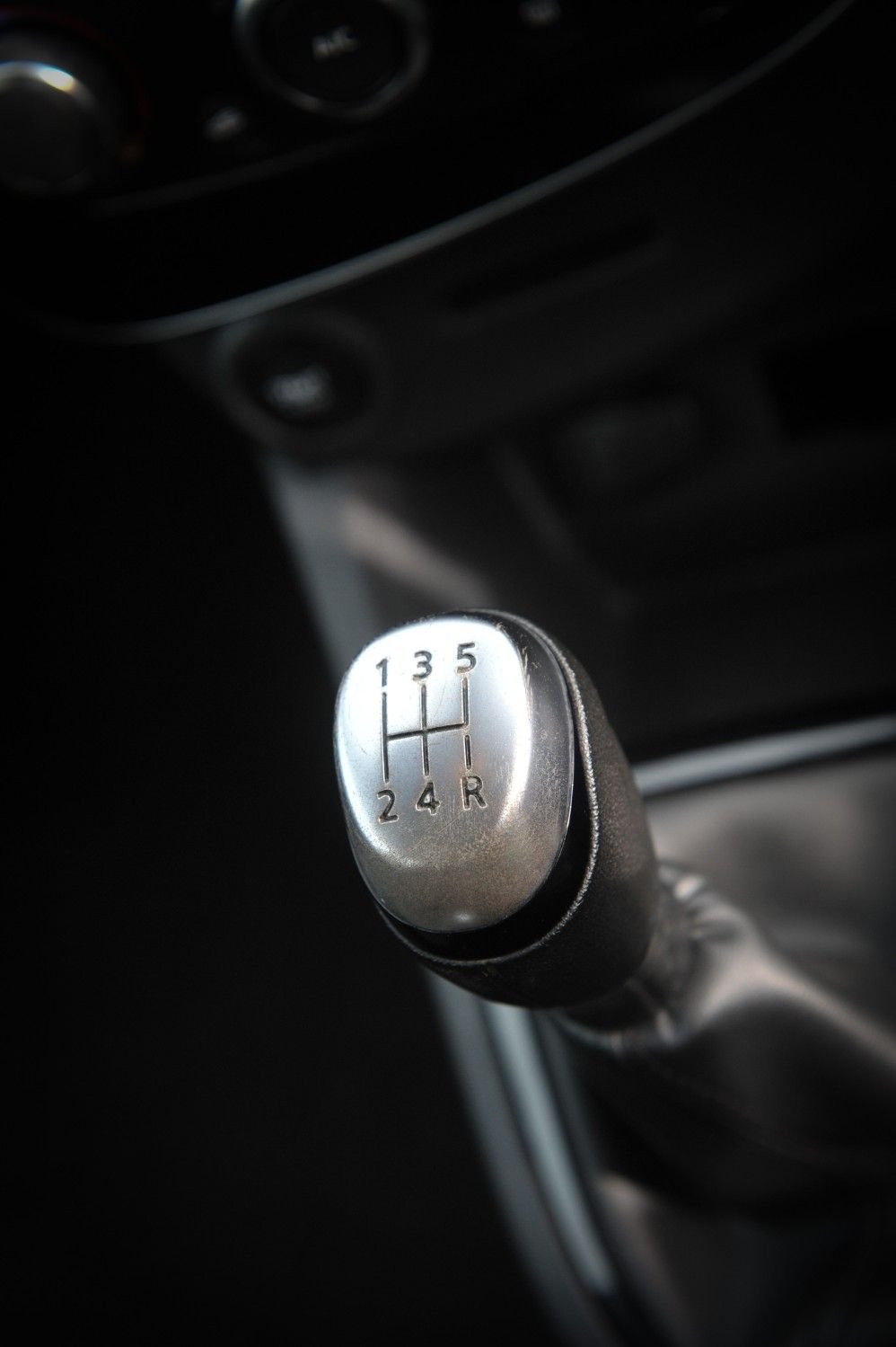 Used Renault Clio 2018 for sale - 76417151: Photo 17