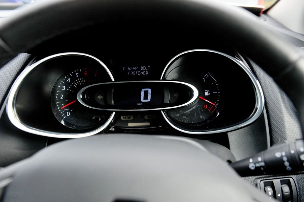 Used Renault Clio 2018 for sale - 76417151: Photo 19