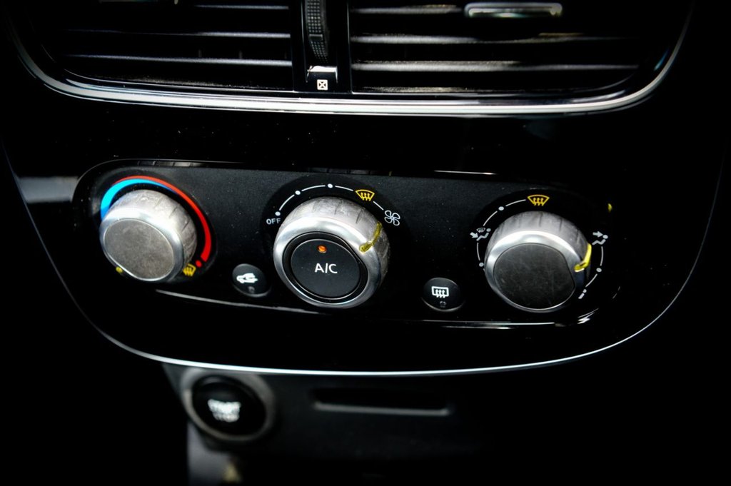 Used Renault Clio 2018 for sale - 76417151: Photo 23