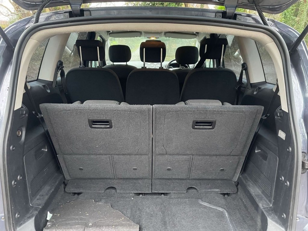 Used Ford S-Max 2011 for sale - 76950618: Photo 18