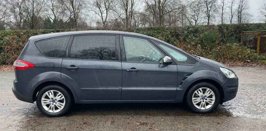 Used Ford S-Max 2011 for sale - 76950618: Photo 2