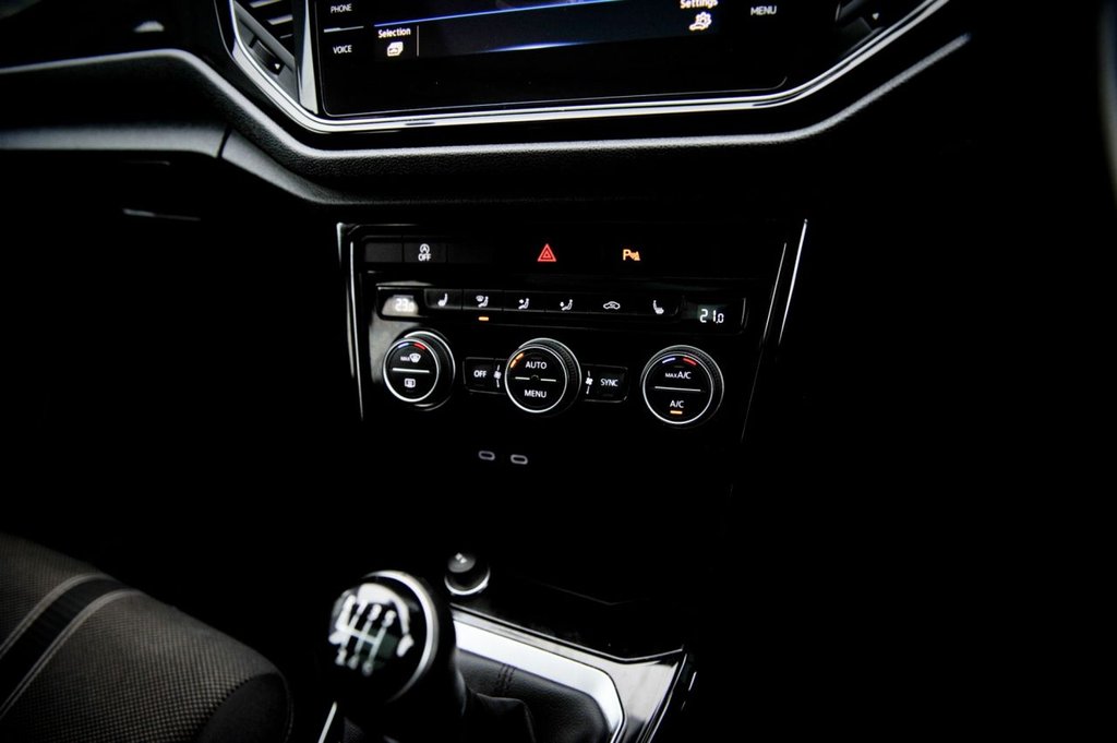 Used Volkswagen T-Roc 2021 for sale - 76740572: Photo 27