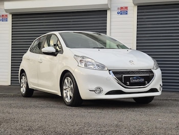 Used Peugeot 208 2013 for sale - 77025304: Photo