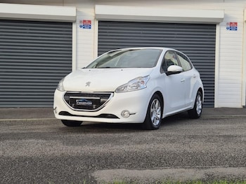 Used Peugeot 208 2013 for sale - 77025304: Photo