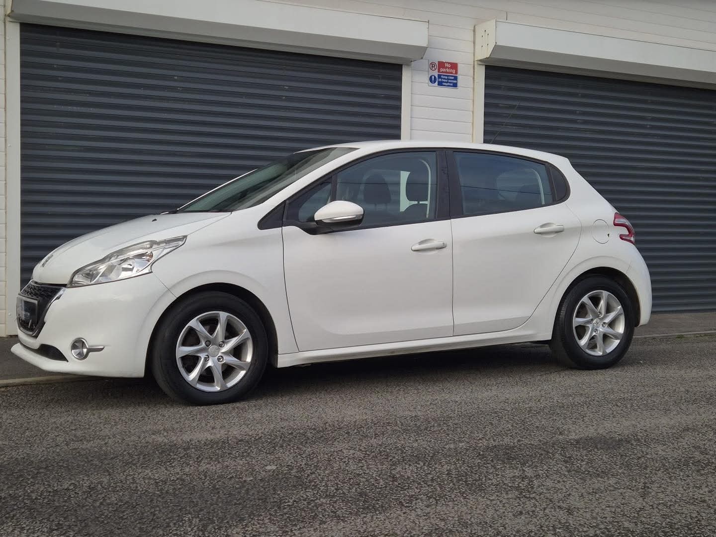 Used Peugeot 208 2013 for sale - 77025304: Photo 8